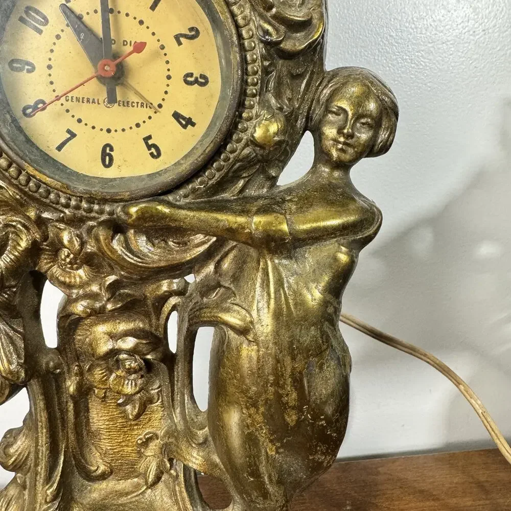Vintage General Electric GE Art Nouveau Style Lighted Dial Electric Clock